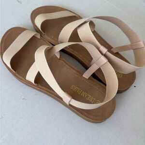 Dream Pairs Women's Brown and Cream Strappy Sandals